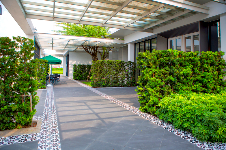 Why Incorporate Biophilia into Corridors and Walkways